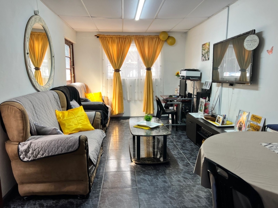 3 Bedroom Property for Sale in Rocklands Western Cape